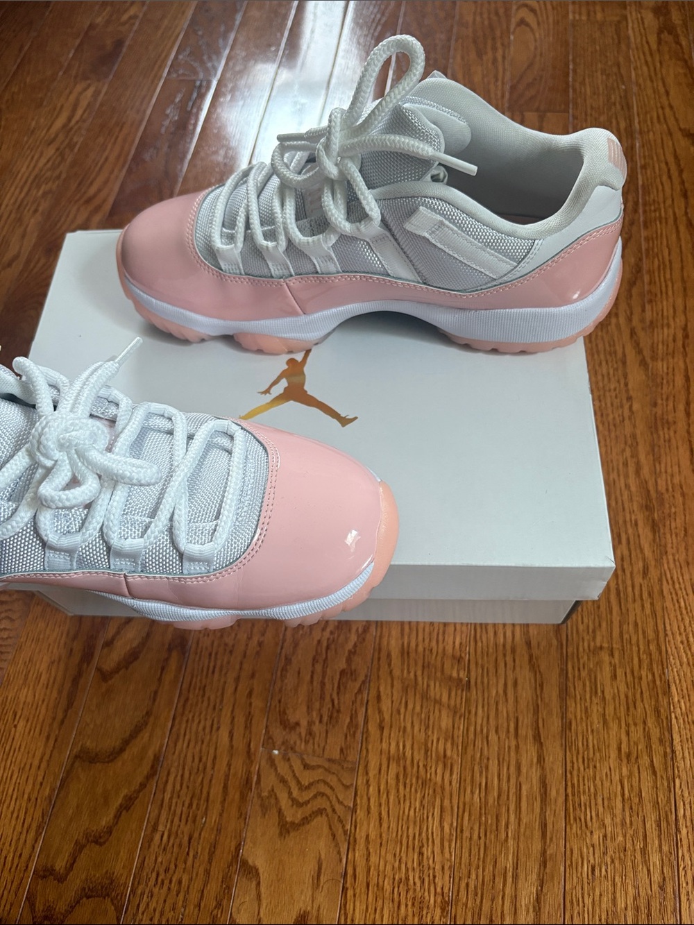 Nike Women's Low-Top Sneakers in Light Pink and White - Picture 9 of 9